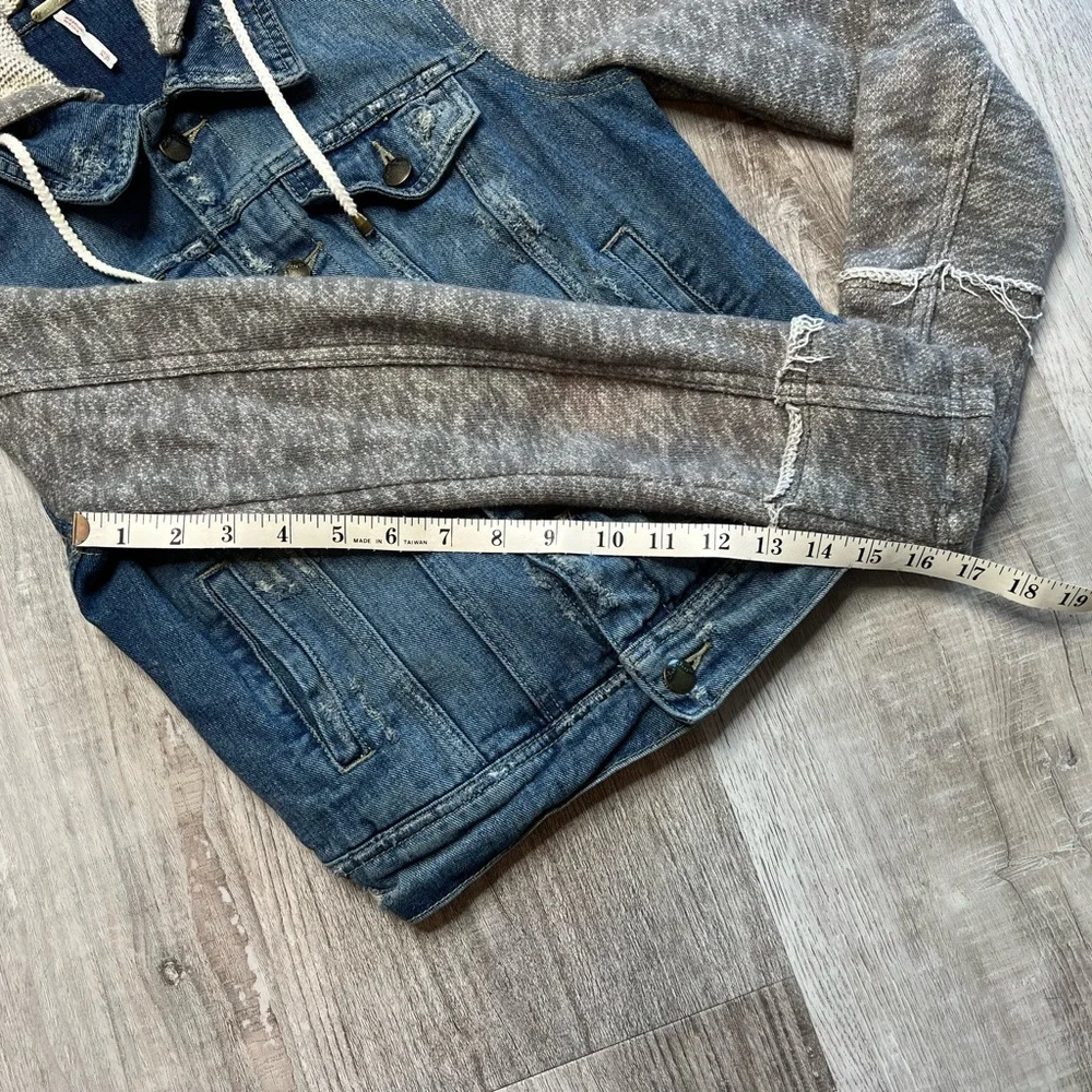 Free People Hooded Denim Jacket Size XS Cotton Distressed Removable Hood - Picture 12 of 13